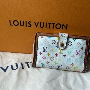 LV Murakami White kiss lock wallet